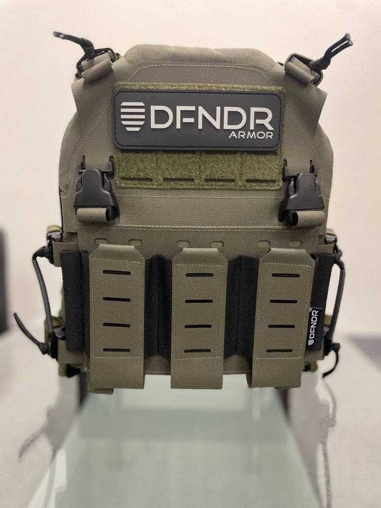 DFNDR ARMOR　QRC 2.0 PLATE CARRIER